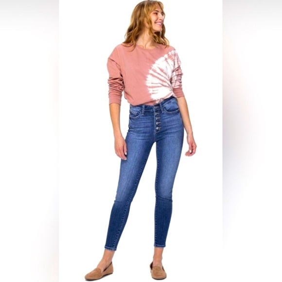 Judy Blue Women's Skinny Jeans Size 15/32 Medium Wash Blue Denim Button Front - Picture 1 of 16